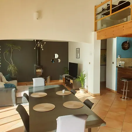 Maison Spacieuse Face Aux Pyrenees