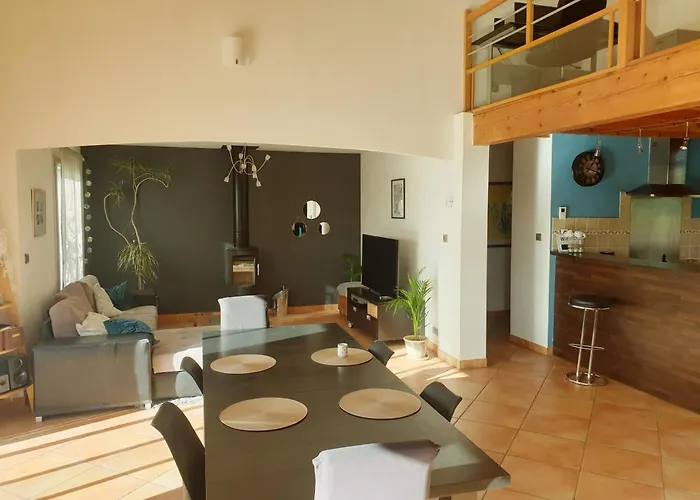 Maison Spacieuse Face Aux Pyrenees